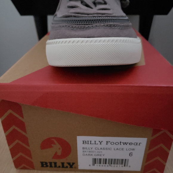EUC - IOB BILLY Footwear Gore Low Zip-On Sneakers (6) - Picture 4 of 9
